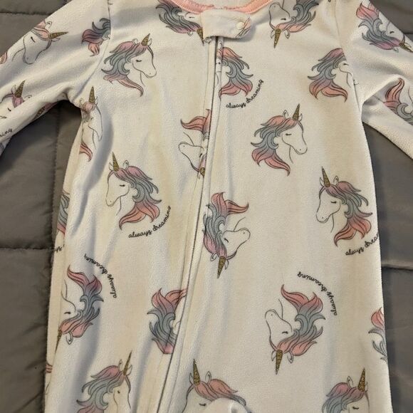 18m carters fleece footed unicorn pajamas - Picture 2 of 3